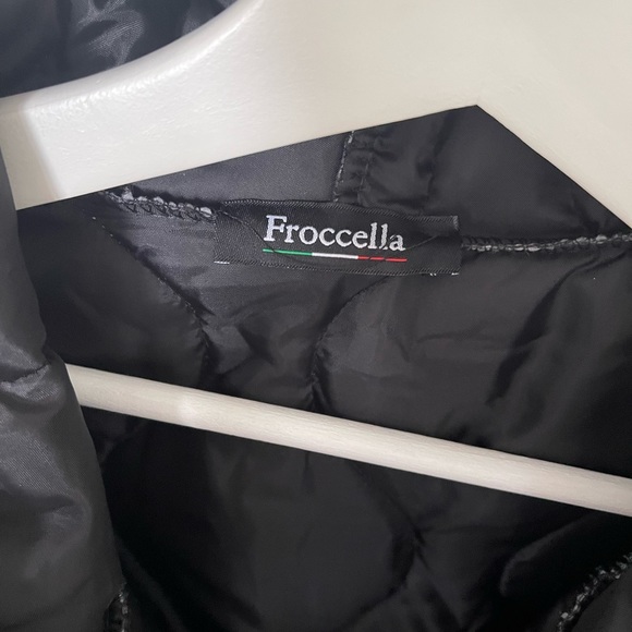 Waterproof black jacket - Picture 4 of 7